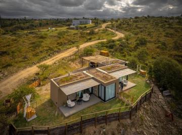 Casa · 5000m² · 4 Ambientes · 4 Cocheras · Complejo de Cabañas en Potrero de Garay