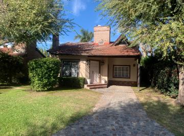 Casa de 5 ambientes, Moreno · Chalet en Country Club Banco Provincia
