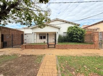Casa de 6 ambientes, Ramallo · Casa Amplia y Centrica en Villa Ramallo