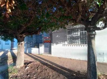 Casa de 2 ambientes, Quilmes · Casita PH en Bernal