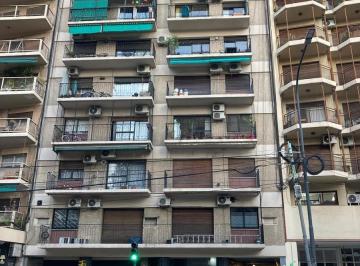 Departamento · 45m² · 2 Ambientes · Departamento en Alquiler Parque Rivadavia Lleno de Luz y Sol