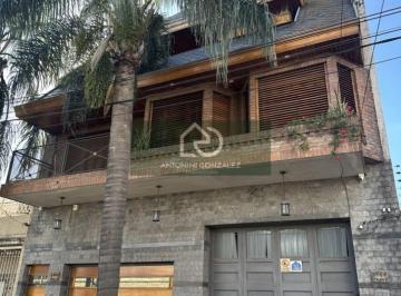 Casa · 380m² · 5 Ambientes · 2 Cocheras · Venta Casa 5 Ambientes.