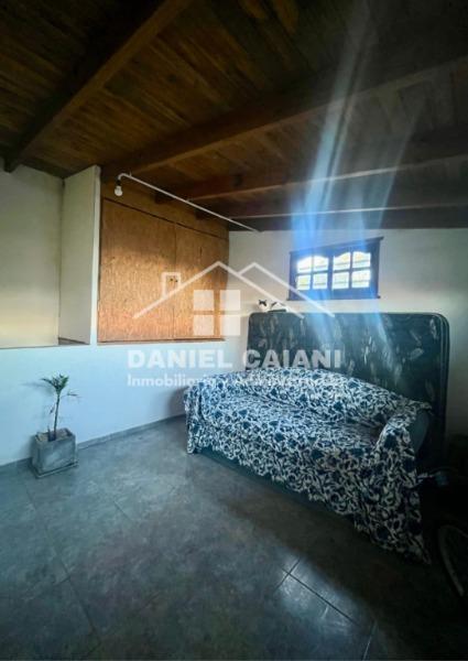 Casa 4 amb, 96m² con local comercial y cochera — Faro Norte