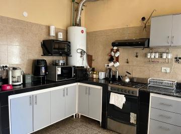 Casa · 101m² · 4 Ambientes · Casa Venta Villa Lynch 4 Ambientes Jardín