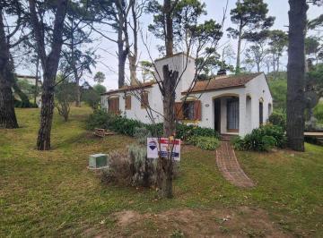 Casa · 102m² · 3 Ambientes · 1 Cochera · Venta de Casa en Magallanes 198 Valeria del Mar