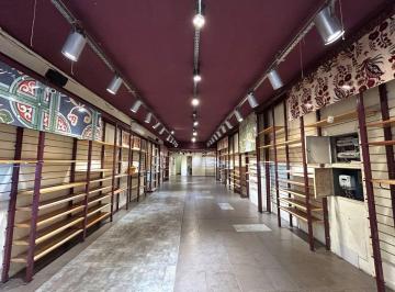 Local comercial · 90m² · Alquilo Local Comercial Sobre 18 de Julio Gaucho