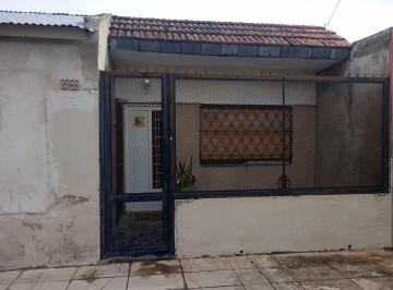 Casa de 6 ambientes, Escobar · Casa Sobre Lote de 211 m Cuadrados, amplios Ambientes, Luminosa, Apta Credito