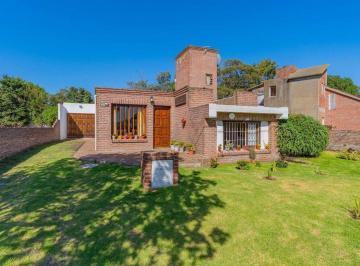 Casa · 186m² · 5 Ambientes · 3 Cocheras · Venta Casa 5 Amb Parque Garage 3 Autos S. Patricio