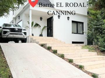 Casa · 490m² · 5 Ambientes · 4 Cocheras · Casa en “ El Rodal”