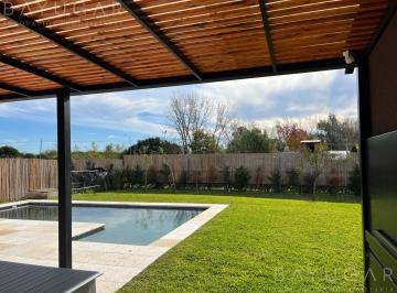 Casa · 160m² · 5 Ambientes · 2 Cocheras · Venta - Oportunidad Casa en Barrio Privado Santa Guadalupe - Pilar del Este
