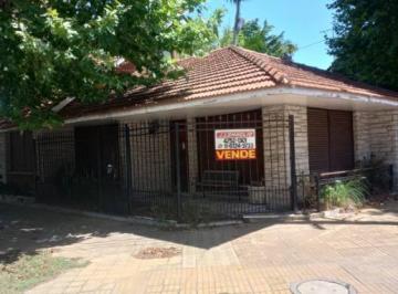 Casa de 5 ambientes, Quilmes · Chalet Venta Bernal Centro