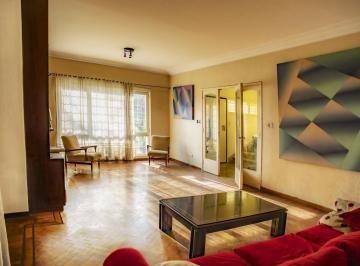 Casa · 280m² · 5 Ambientes · 1 Cochera · Venta Casa Lote Propio en Floresta - 3 /4 Dorm.. Garage. Local o Taller