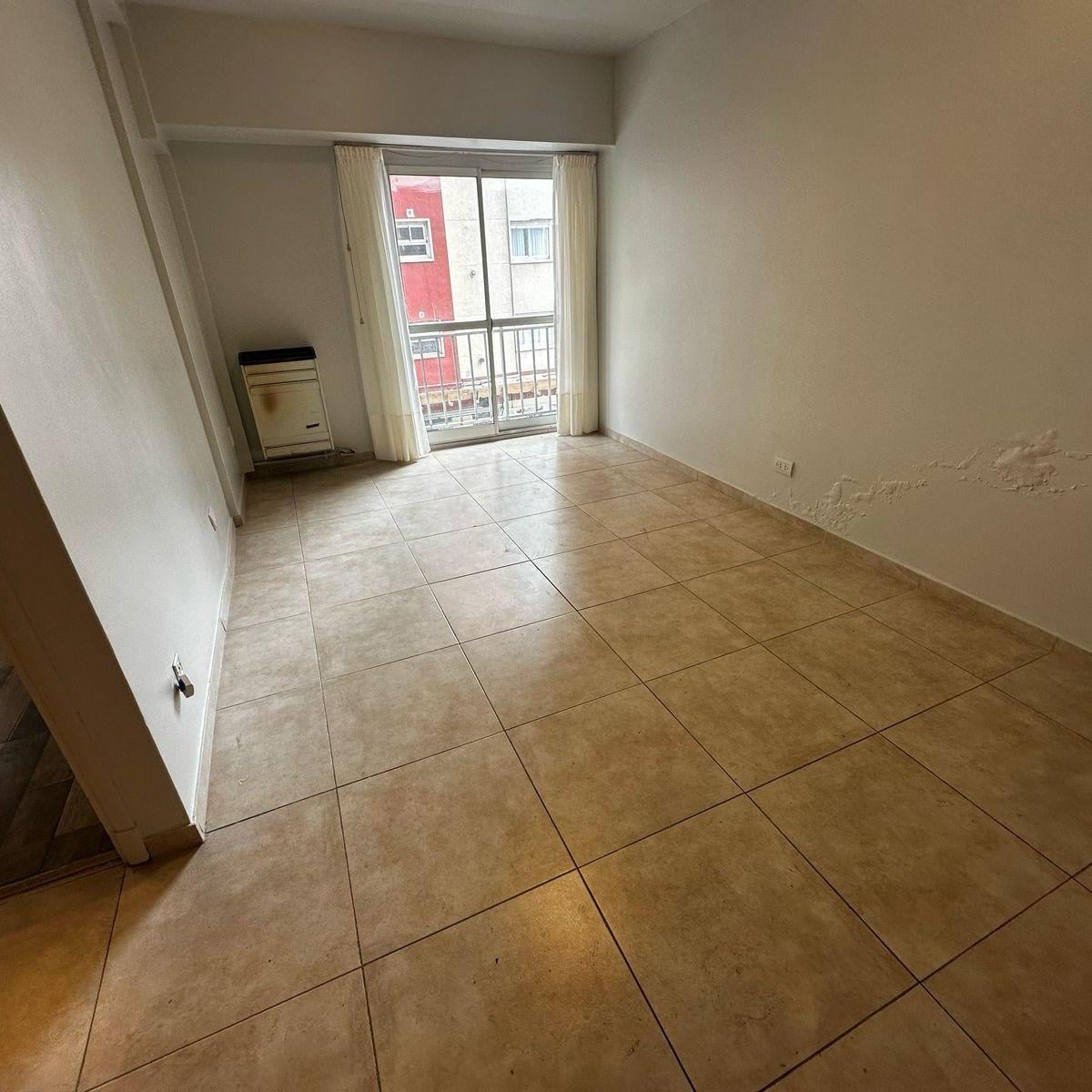Depto 2 amb, 37m² con balcón saliente — Santa Fe
