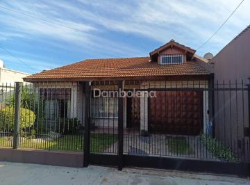 Casa · 200m² · 3 Ambientes · 3 Cocheras · Casa con Departamento en Venta en Haedo, Morón