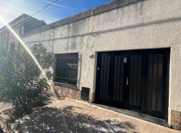 Casa · 130m² · 5 Ambientes · 1 Cochera · Casa en Baradero