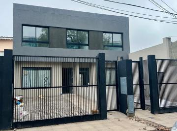 Casa · 140m² · 4 Ambientes · 2 Cocheras · Duplex a Estrenar de Gran Categoría. Próximo a Panamericana!
