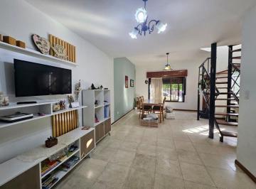 PH · 144m² · 5 Ambientes · Venta PH Al Frente 5 Amb C/jardin - V. Luzuriaga