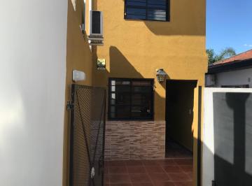 Departamento · 24m² · 1 Dormitorio · Departamento Tipo Casa en Excelente Ubicacion! con Patio!