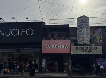 Frente · Local Comercial en Venta en Moron Centro