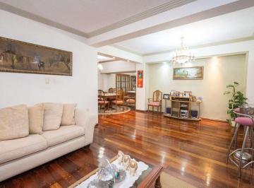 Casa · 360m² · 14 Ambientes · 3 Cocheras · Hermosa Casa en La Costanera Santafesina!
