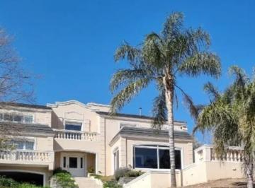Casa de 7 ambientes, Mendiolaza · Alquilo - Casa – Country Cuatro Hojas - 4 Dorm - 320 m² Cub y 1800 m² de Terreno,