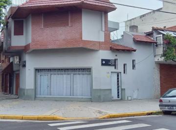 Casa · 1m² · 5 Ambientes · Timoteo Gordillo 1600. Casa Para 2 Familias.
