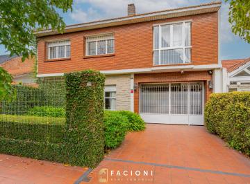 Casa de 4 ambientes, Mar del Plata · Venta Casa 4 Ambientes en Chauvin. Reciclada. Mar del Plata