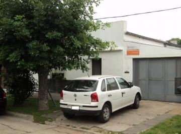 Casa · 120m² · 7 Ambientes · 1 Cochera · Casa en Venta - 5 Dorm. 2 Baños - 120 m² - Los Hornos, La Plata