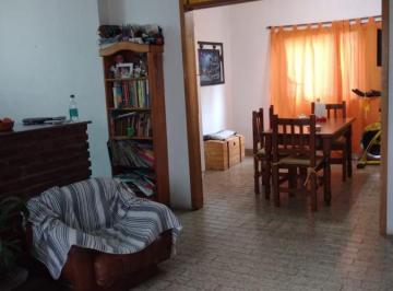 Departamento · 71m² · 3 Ambientes · Departamento en Venta - 2 Dorm. 1 Baño - 71 m² - Los Hornos