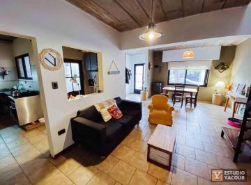 Casa · 126m² · 5 Ambientes · 1 Cochera · Casa en Venta - 3 Dorm. 2 Baño 1 Cochera - 142 m² - La Plata [financiado]