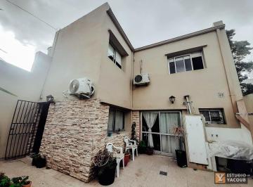 PH · 70m² · 3 Ambientes · PH en Venta - 2 Dorm. 2 Baños - 80 m² - La Plata
