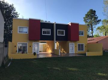 Casa · 81m² · 4 Ambientes · 1 Cochera · Dúplex en Venta - 3 Dorm. 1 Baño - Cochera - 100 m² - Santa Teresita