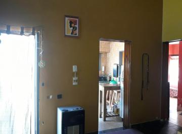 Casa · 110m² · 3 Ambientes · Casa en Venta - 2 Dorm. 1 Baño - 200 m² - Los Hornos, La Plata