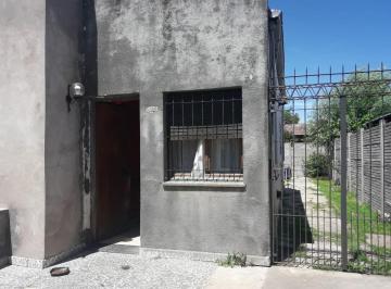 Casa · 110m² · 3 Ambientes · Casa en Venta - 2 Dorm. 1 Baño - 200 m² - Los Hornos, La Plata