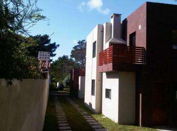 Casa · 50m² · 3 Ambientes · 1 Cochera · Casa en Venta - 2 Dorm. 2 Baños - 70 m² - La Lucila del Mar