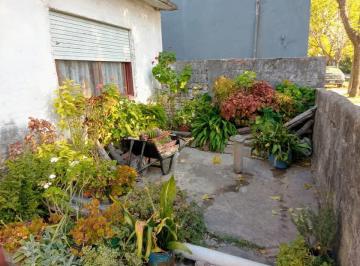 Casa · 90m² · 3 Ambientes · Casa Venta 2 Dorm. 1 Baño 1 Patio 1 Galpon 220 m² Totales - Berazategui