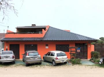 Edificio · 228m² · 30 Ambientes · 10 Cocheras · Edificio Comercial en Venta - 228 m² - Mar de Ajo