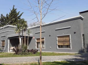 Casa · 300m² · 4 Ambientes · 2 Cocheras · Casa en Venta - 3 Dorm. 3 Baños - 300 m² - Baradero