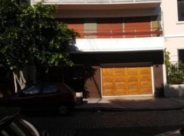 Departamento · 110m² · 4 Ambientes · 1 Cochera · Departamento en Venta - 3 Dorm. 3 Baños - 110 m² - Flores