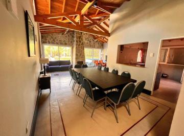 Casa · 300m² · 5 Ambientes · 10 Cocheras · Casa en Alquiler Temporal - 4 Dorm. 4 Baños - Pileta y Parque - Ezeiza