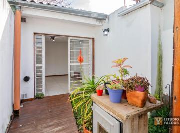 PH · 43m² · 3 Ambientes · PH en Venta - 2 Dorm. 1 Baño - 2 Patios - 63 m² - Tolosa, La Plata