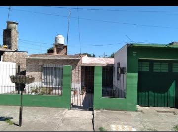 Casa · 150m² · 4 Ambientes · 1 Cochera · Casa en Venta - 3 Dorm. 1 Baño 1 Cochera - 312 m² - Pontevedra, Merlo