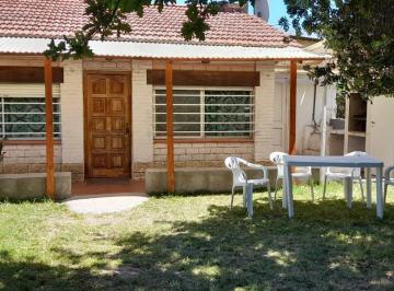 Casa · 60m² · 3 Ambientes · 1 Cochera · Casa en Venta - 2 Dorm. 1 Baño 1 Cochera - 450 m² - Mar del Plata