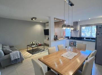 PH · 77m² · 3 Ambientes · PH en Venta - 2 Dorm. 2 Baños - 80 m² - Quilmes