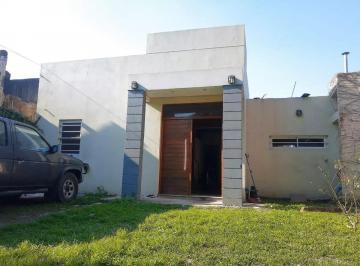 Casa · 78m² · 2 Ambientes · 2 Cocheras · Casa en Venta - 1 Dormitorio 1 Baño - 350 m² - Escobar