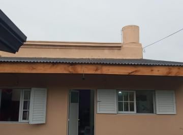 Casa · 80m² · 4 Ambientes · 1 Cochera · Casa en Venta - 2 Dorm. 1 Baño - Cochera - 80 m² - Luján