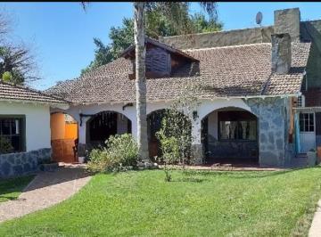 Casa · 175m² · 5 Ambientes · 1 Cochera · Casa en Venta - 3 Dorm. 3 Baños - Cochera - 530 m² - San Andrés Giles