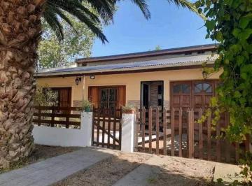 Casa · 100m² · 3 Ambientes · 1 Cochera · Casa en Venta - 2 Dorm. 1 Baño - Cochera - 439 m² - San Clemente del Tuyú