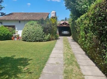 Casa · 440m² · 4 Ambientes · 1 Cochera · Casa en Venta - 3 Dorm. 2 Baños - Cochera - 1.492 m² - Paso del Rey, Moreno
