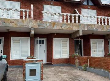 Casa · 85m² · 3 Ambientes · 1 Cochera · Casa en Venta - 2 Dorm. 2 Baños - 90 m² - Costa Azul
